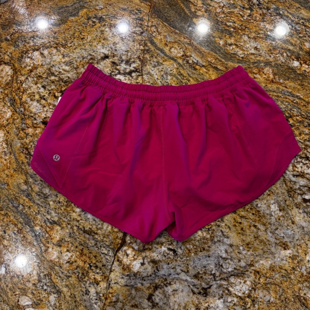 Lululemon Hotty Hot LR Short 2.5 Lined Pink Magenta Size 10 LW7DE2S